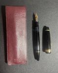 Mont Blanc Meisterstück 146 Gold Fountain Pen with Case