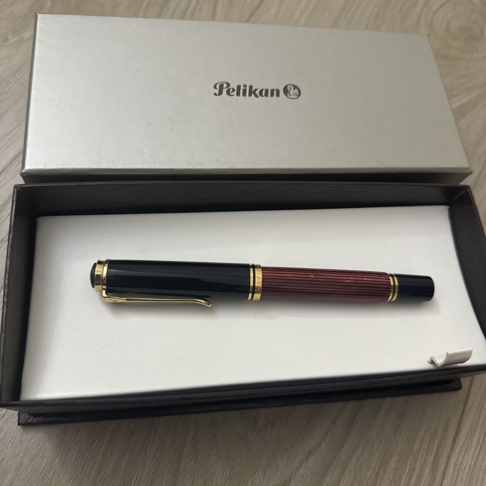 Black & Red Pelikan Souveran M600 Fountain Pen Gold