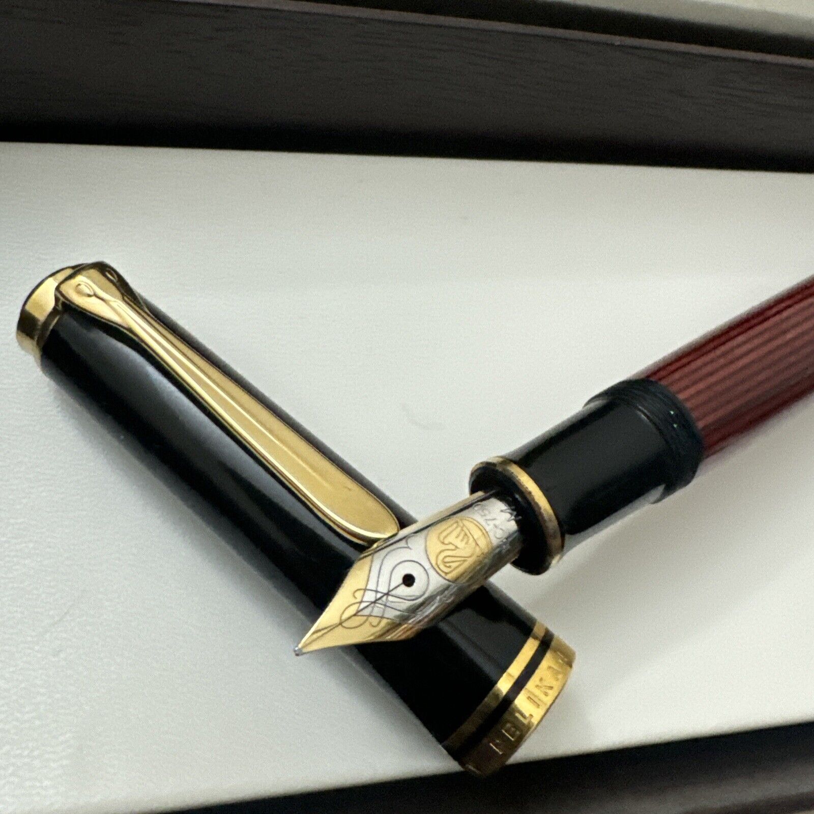Black & Red Pelikan Souveran M600 Fountain Pen Gold