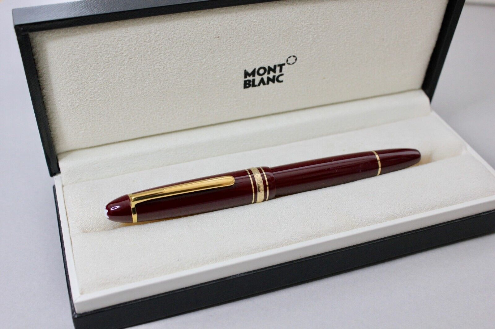 MONTBLANC Meisterstuck 145 Fountain Pen Bordeaux 14K