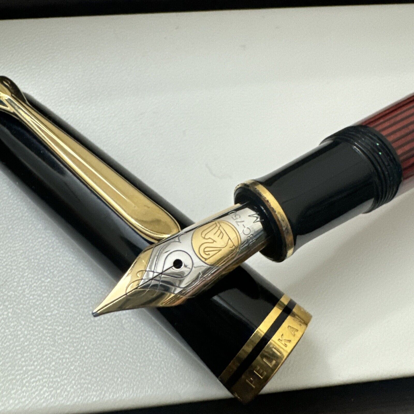 Black & Red Pelikan Souveran M600 Fountain Pen Gold