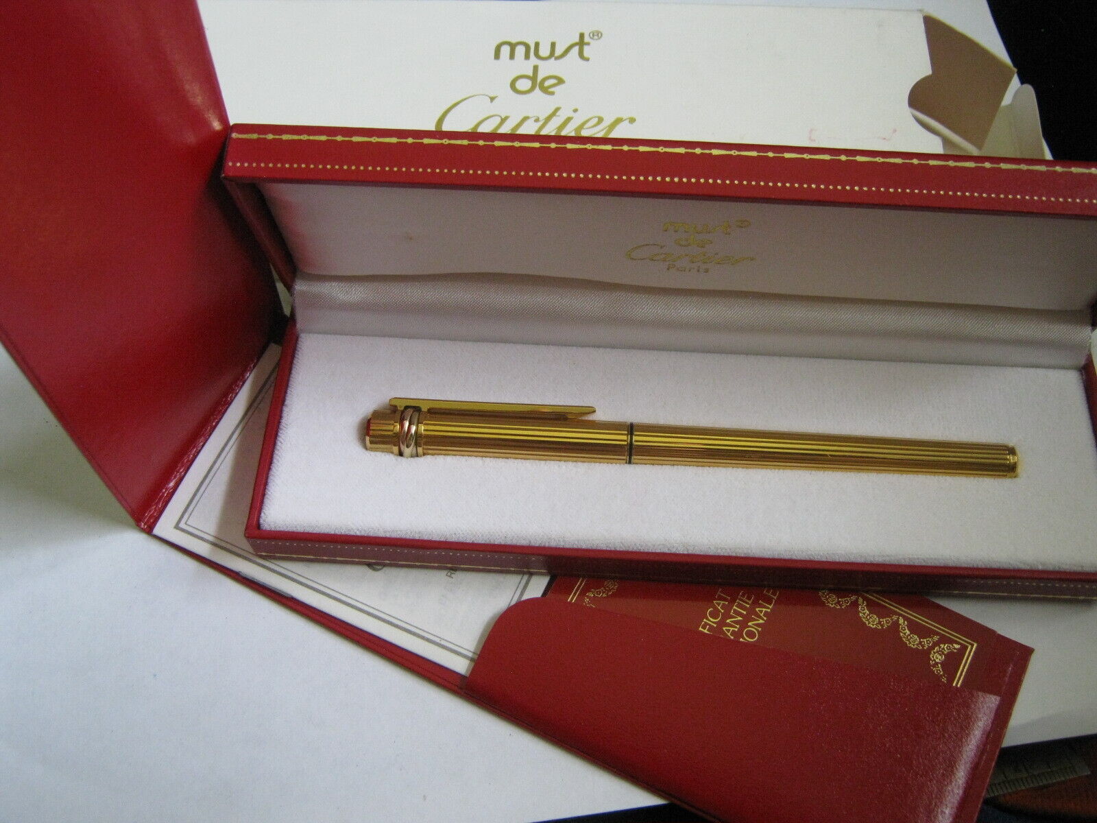 Cartier Trinity Godron Fountain Pen 18K Nib 379265