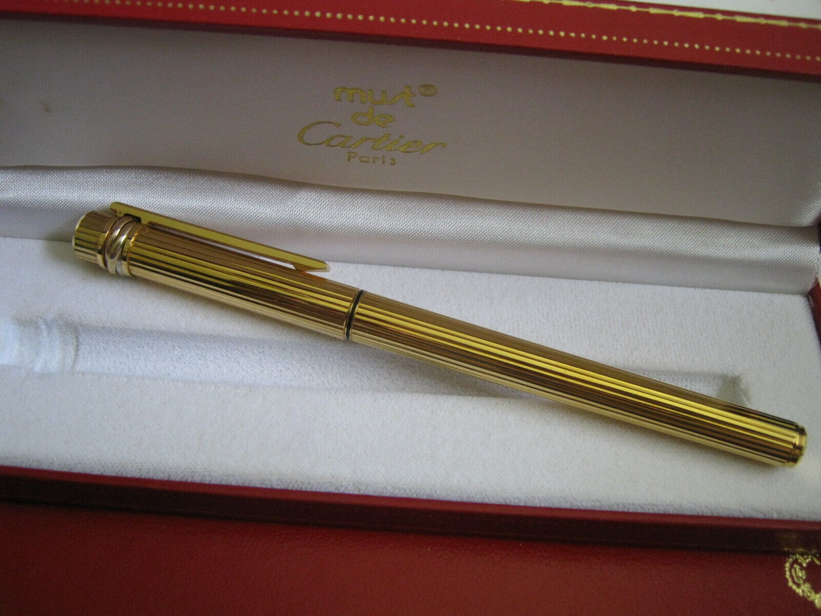 Cartier Trinity Godron Fountain Pen 18K Nib 379265