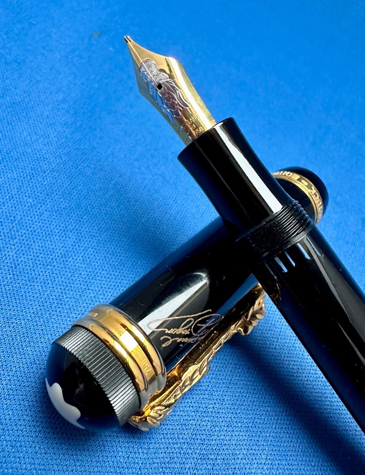 Montblanc Limited Edition Meisterstuck Imperial Dragon Luxury Pen