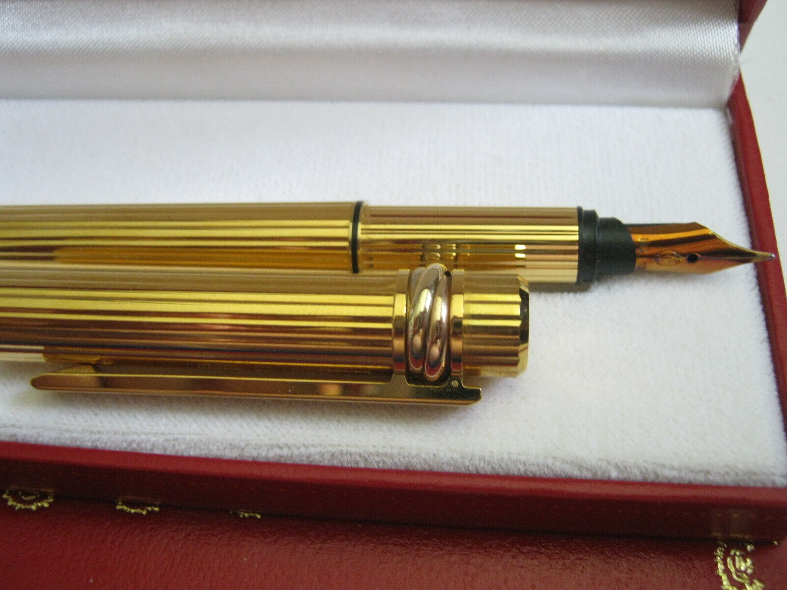 Cartier Trinity Godron Fountain Pen 18K Nib 379265