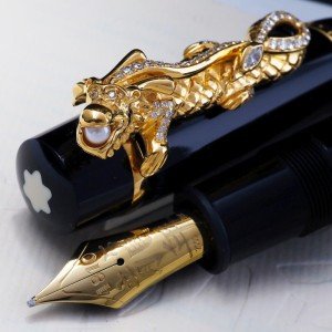 Montblanc Year of the Dragon 88 Fountain Pen Diamond