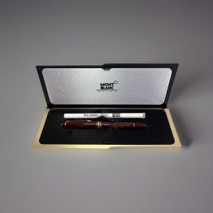 MONTBLANC Meisterstück Burgundy Rollerball Pen