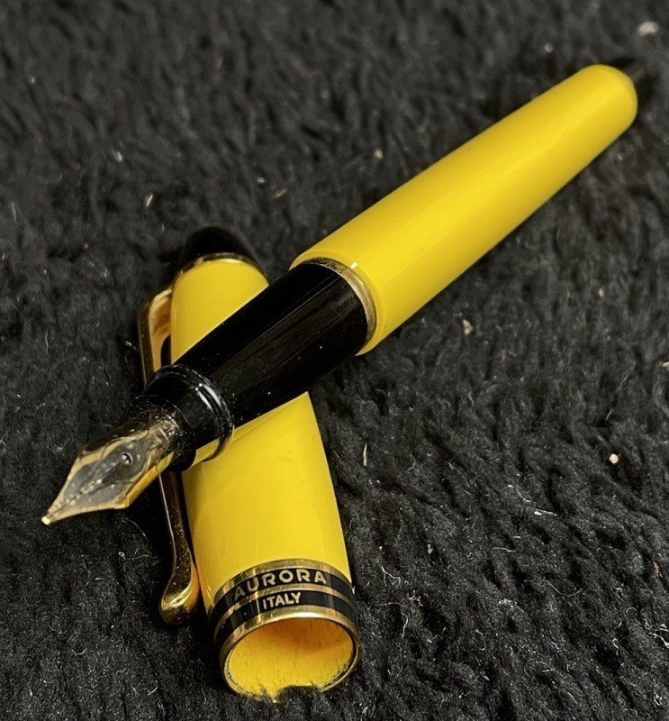 Aurora Pens
