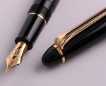 Sailor 1911 Large Black Gold Trim Fountain Pen
