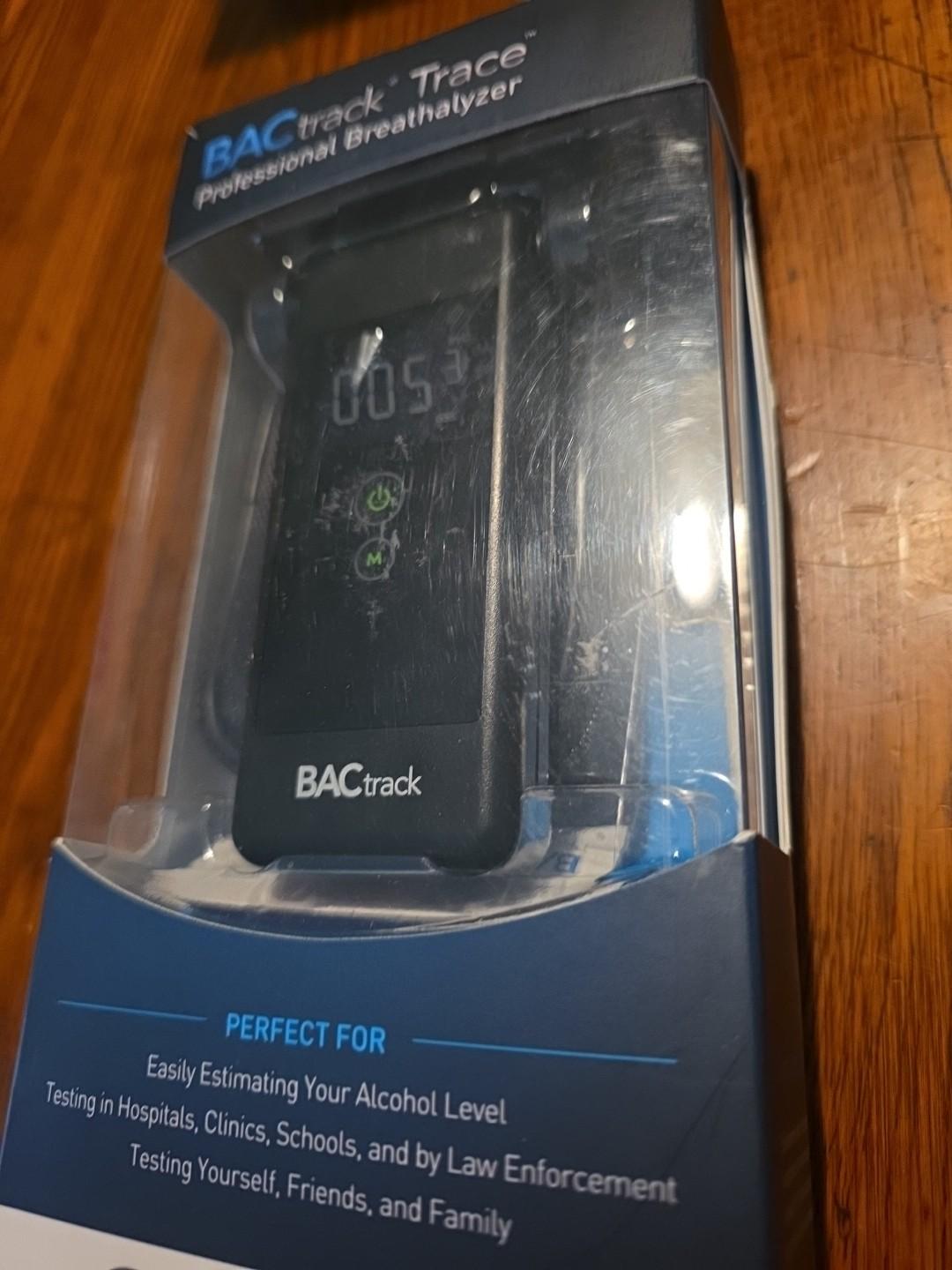BACtrack Trace Pro Alcohol Breathalyzer with XTEND® Technology