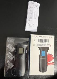 Portable Professional Breathalyzer Tester in Black
