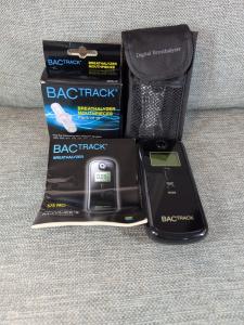 BACtrack S75 Pro Breathalyzer - Police Grade Accuracy