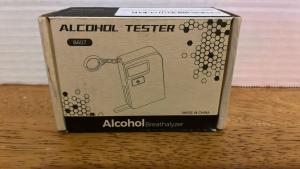 Portable Mini Keychain Alcohol Breathalyzer S607