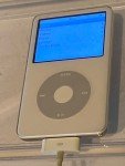 Sale ! APPLE IPOD Silver White 30Gb Early Iphone Style 2000s Vintage Audio Music Original Powers on As is Free Shipping