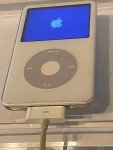 Sale ! APPLE IPOD Silver White 30Gb Early Iphone Style 2000s Vintage Audio Music Original Powers on As is Free Shipping