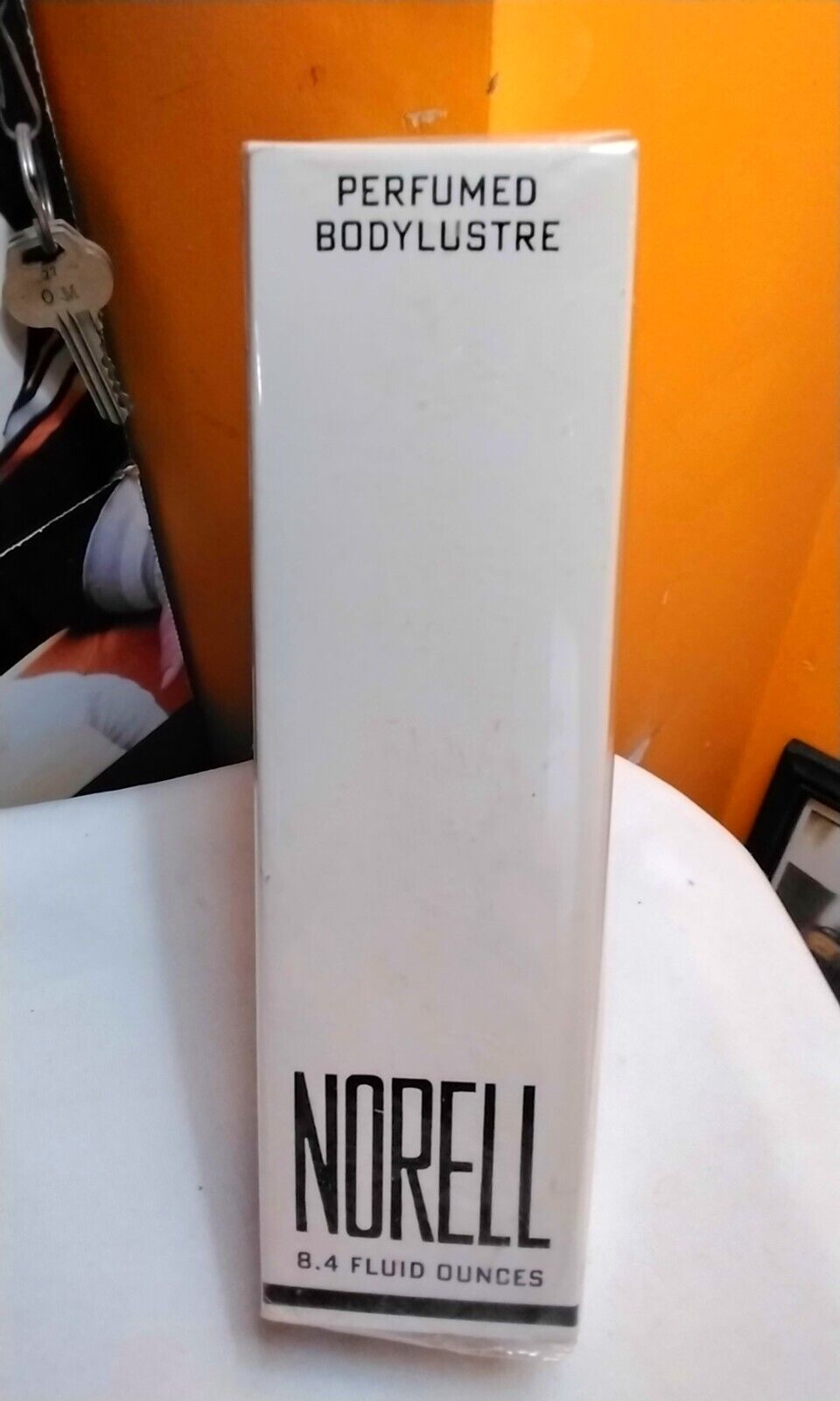 Vintage Norell 8.4 oz Luxurious Body Lotion