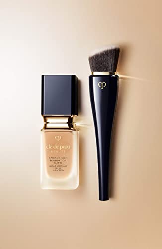 Clé de Peau Beauté Luxe Foundation Brush