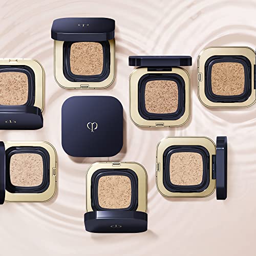 Clé de Peau Beauté Dewy Radiant Cushion Foundation