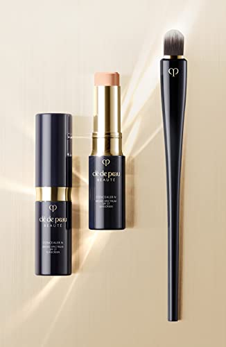 Luxury Ivory Concealer with SPF 27 by Clé de Peau Beauté
