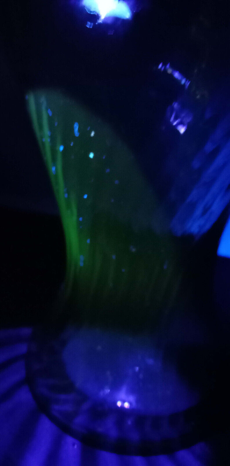 Rare Large Victorian Vaseline Glass Vase Uranium Swirl