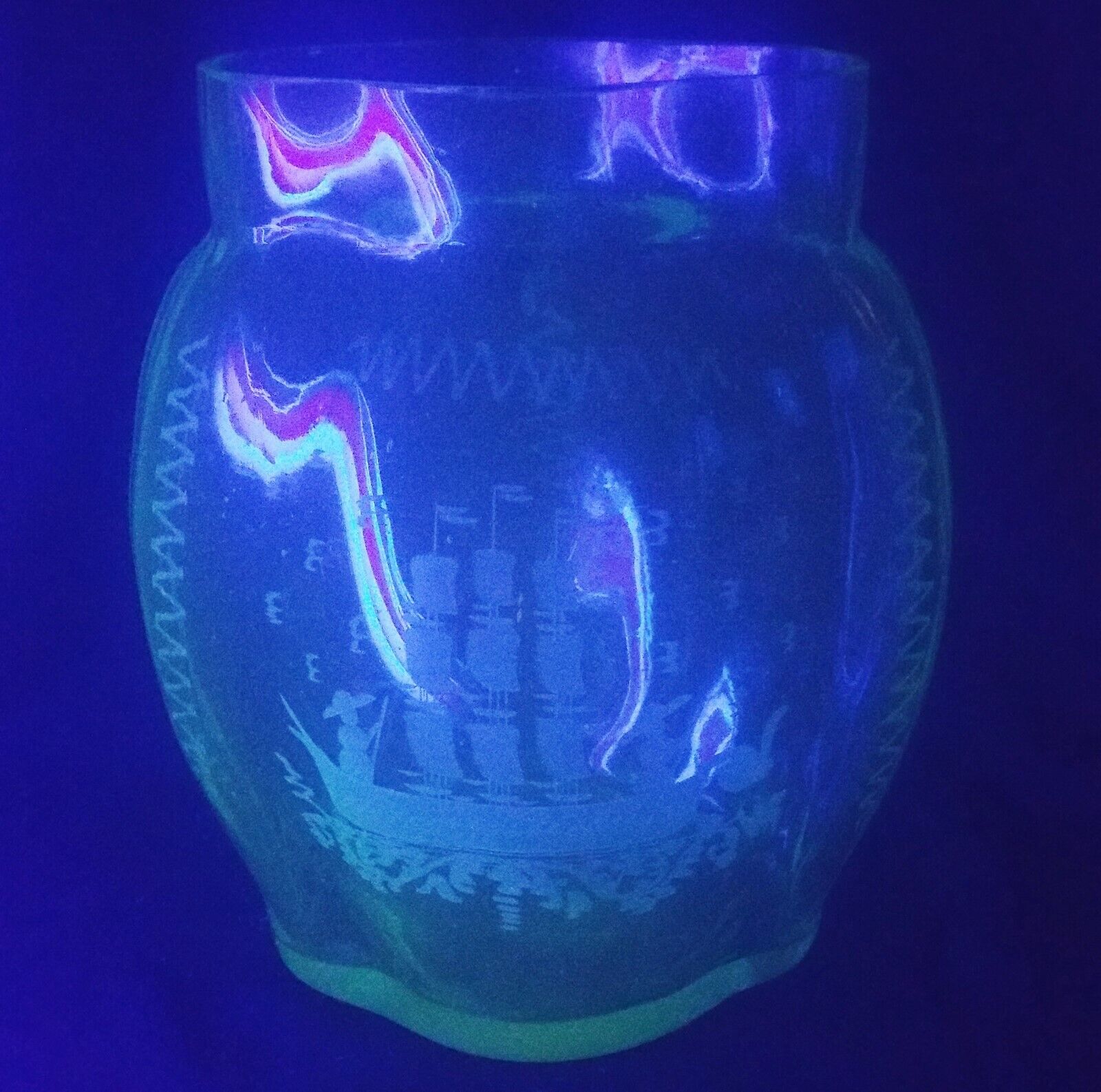 Colonial America Era Etched Uranium Flip Glass Vase
