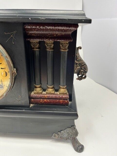 1800's antique wooden mantel clock