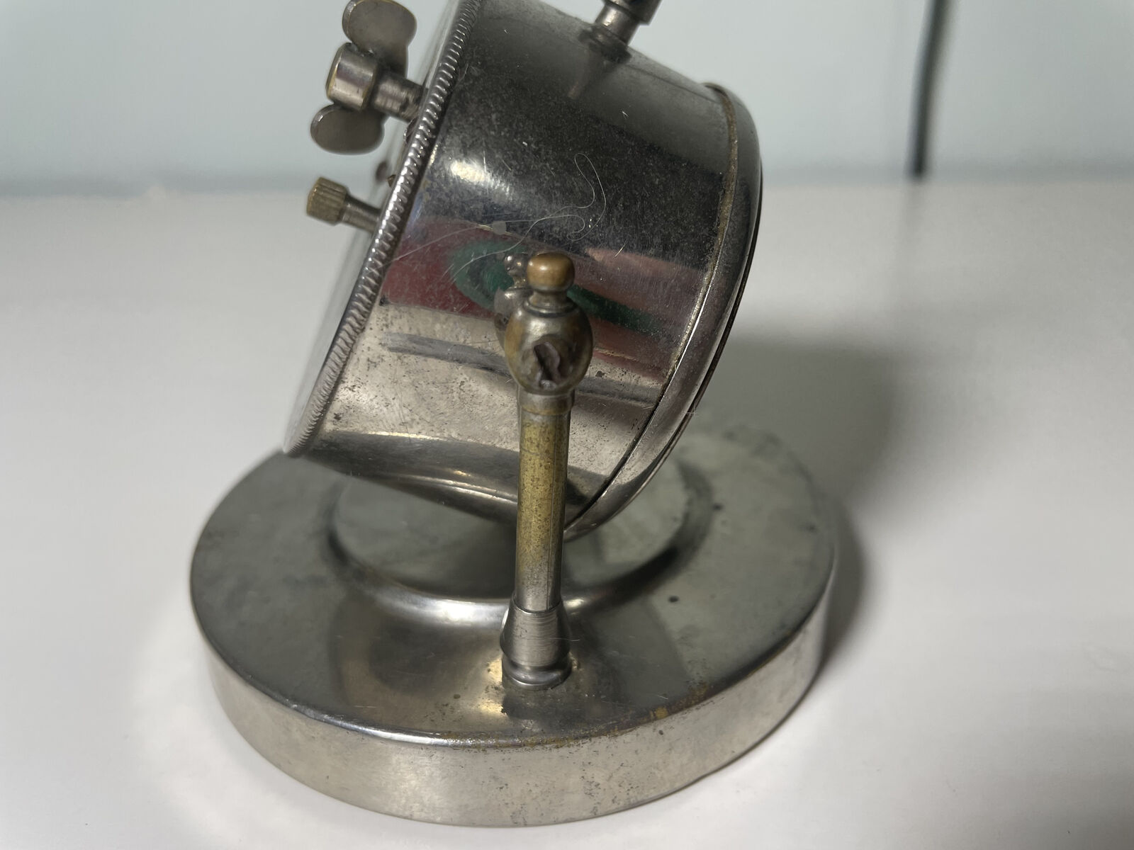 1900s wind-up metal desk clock, functional