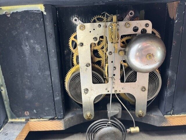 1800's antique wooden mantel clock