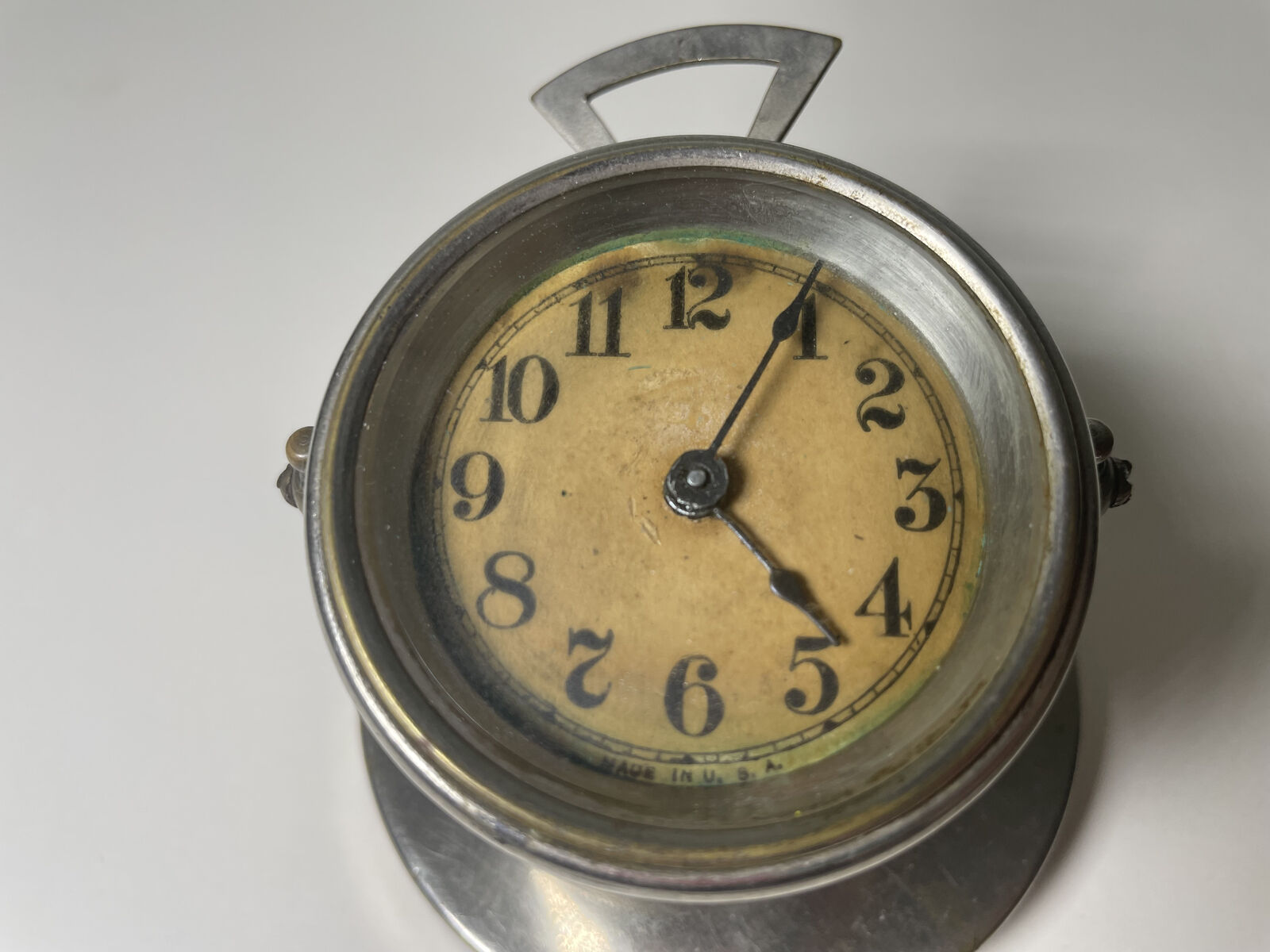 1900s wind-up metal desk clock, functional