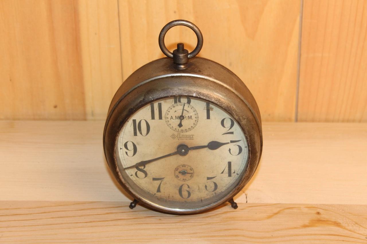 Gilbert 8 Day Peg Leg Alarm Clock, Late 1800's