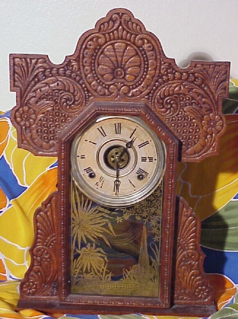 Vintage Gingerbread Clock from 1800s/early 1900s - Unknown Manufacturer