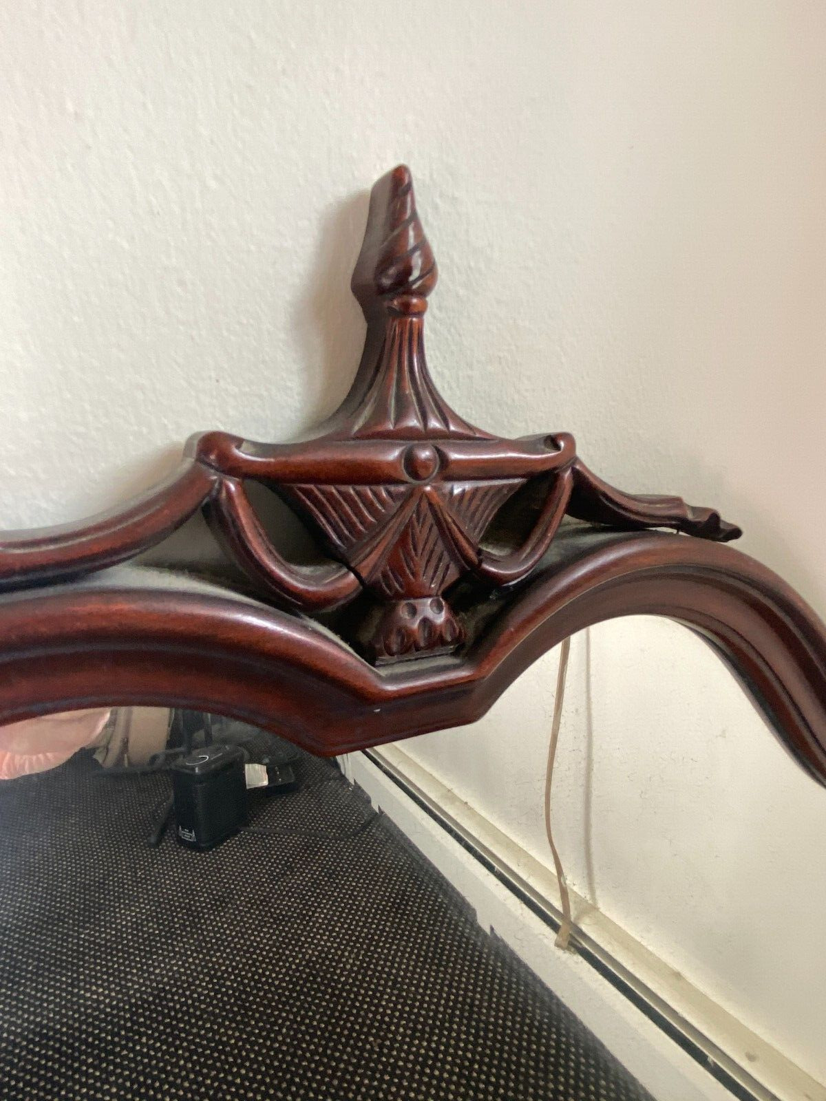 1875 High-Grade Antique Mahogany Dressing Mirror