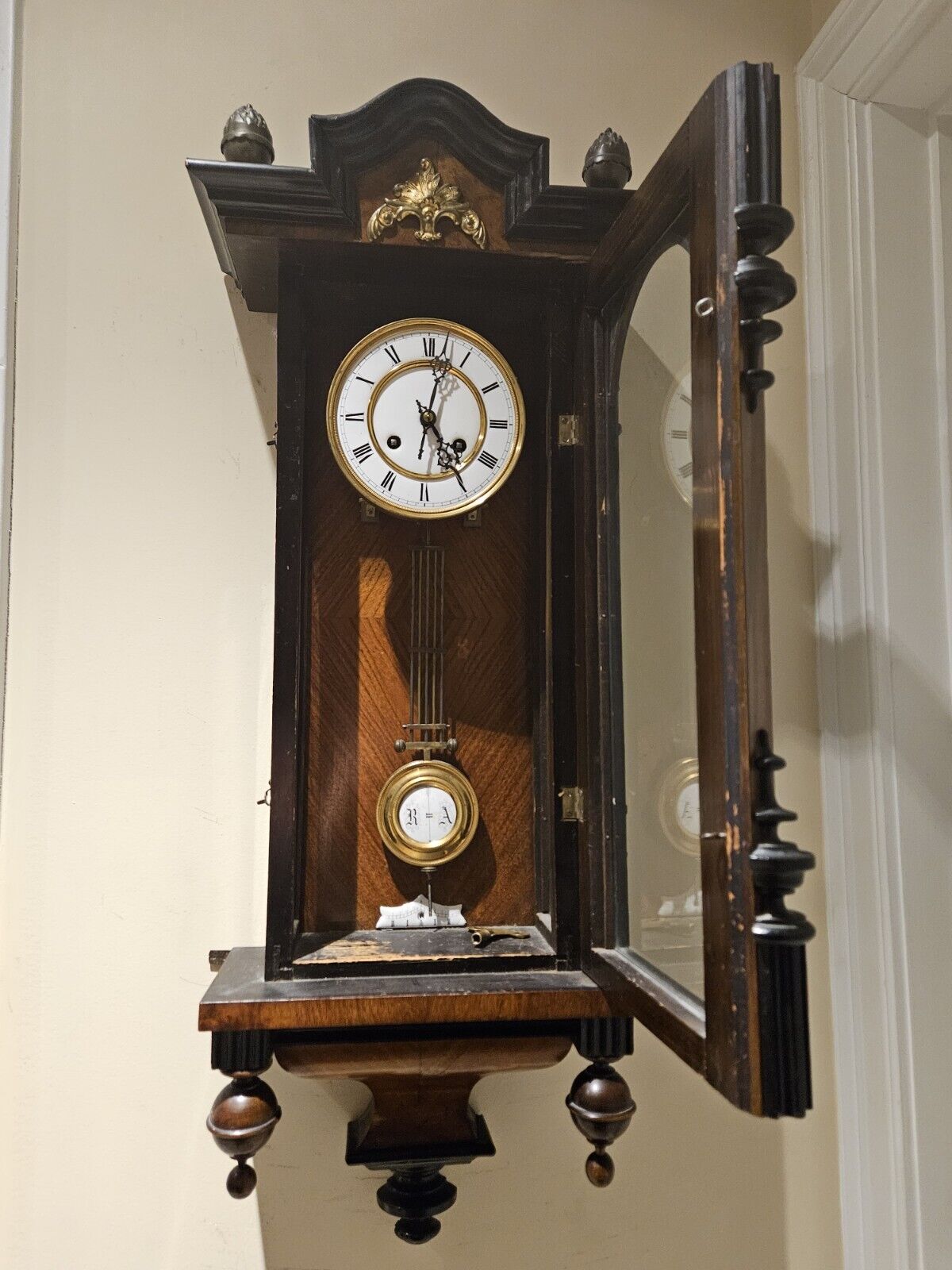 1800s German Vienna Regulator Wall Clock - Working
