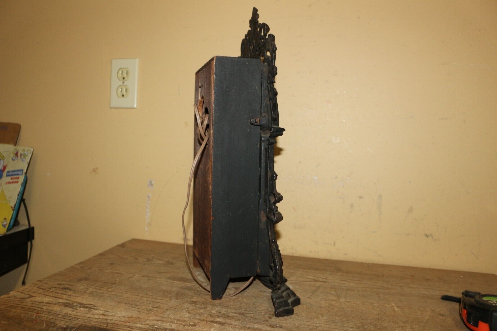 Gothic Victorian 1800's Ornate Cast Iron Mantel Clock