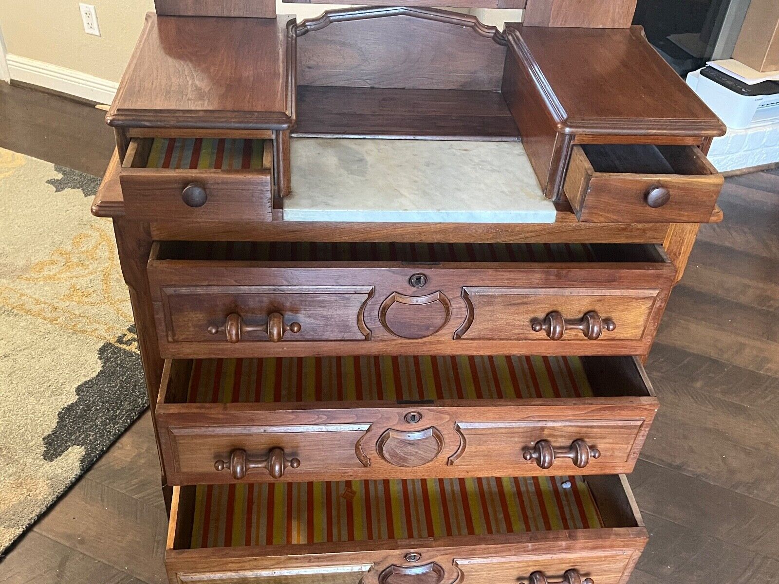 Late 1800's Victorian Walnut 5-drawer Dresser