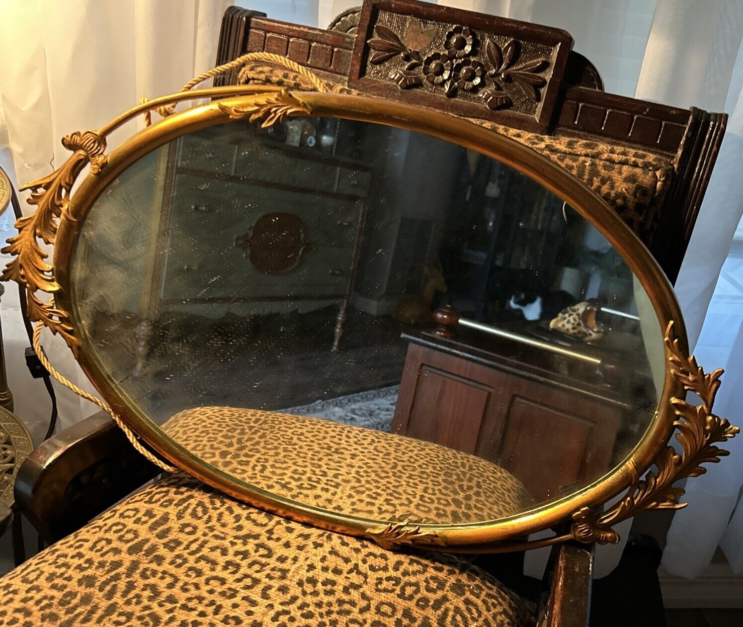 Victorian Oval Portrait Wall Mirror with Picture Rail
