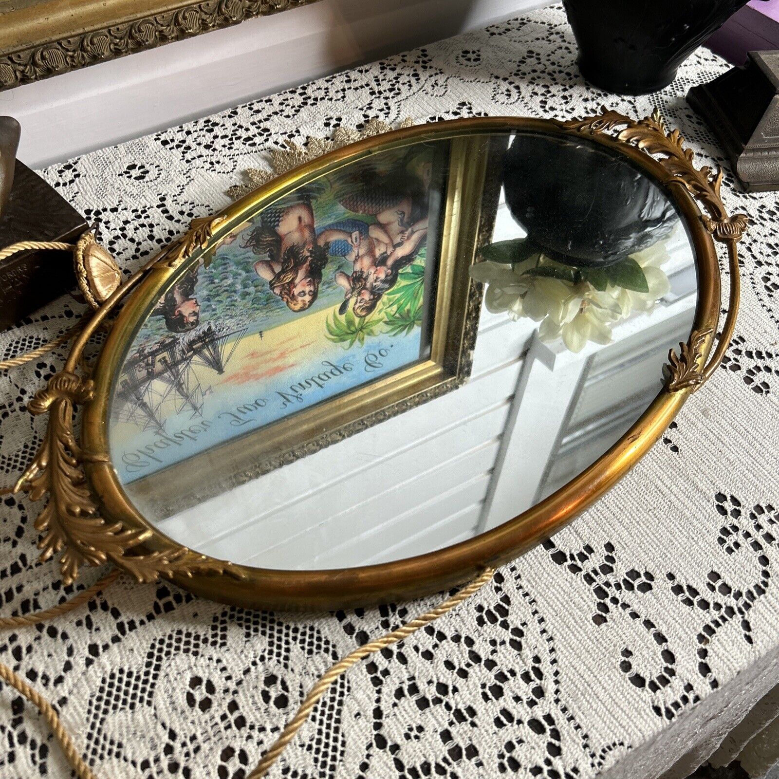 Victorian Oval Portrait Wall Mirror with Picture Rail
