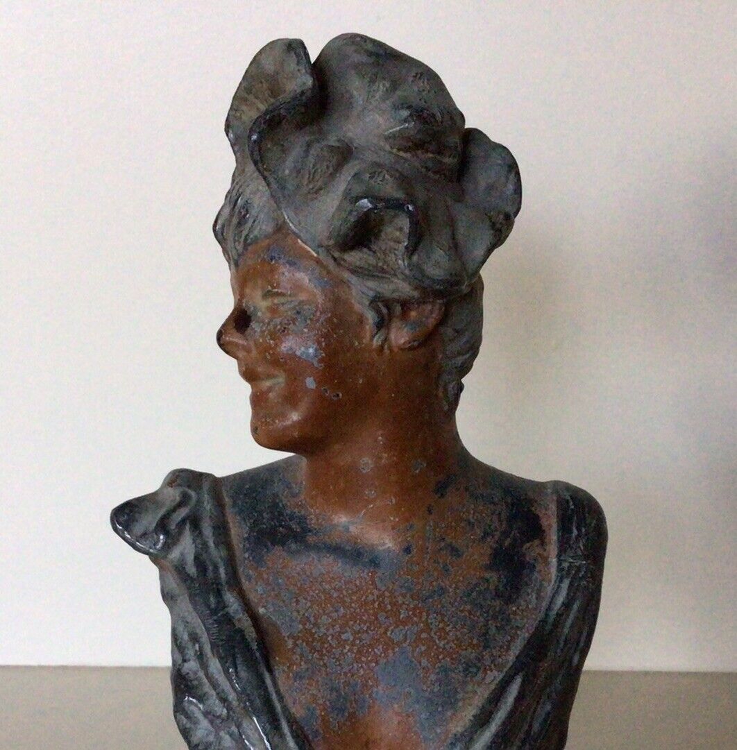 Vintage Georges Van Der Straeten Belgian Figurine