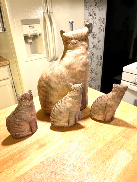 1800s-1900s Antique Soft Sculpture Tabby Cat with Kittens