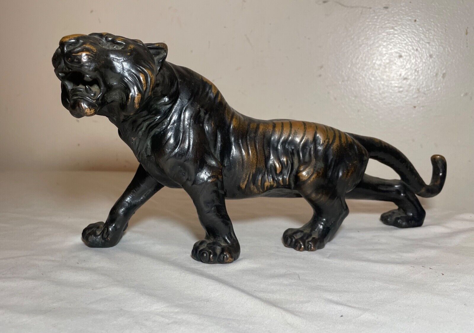 1800's Bronze Clad Tiger Lion Statue Sculpture/Typography