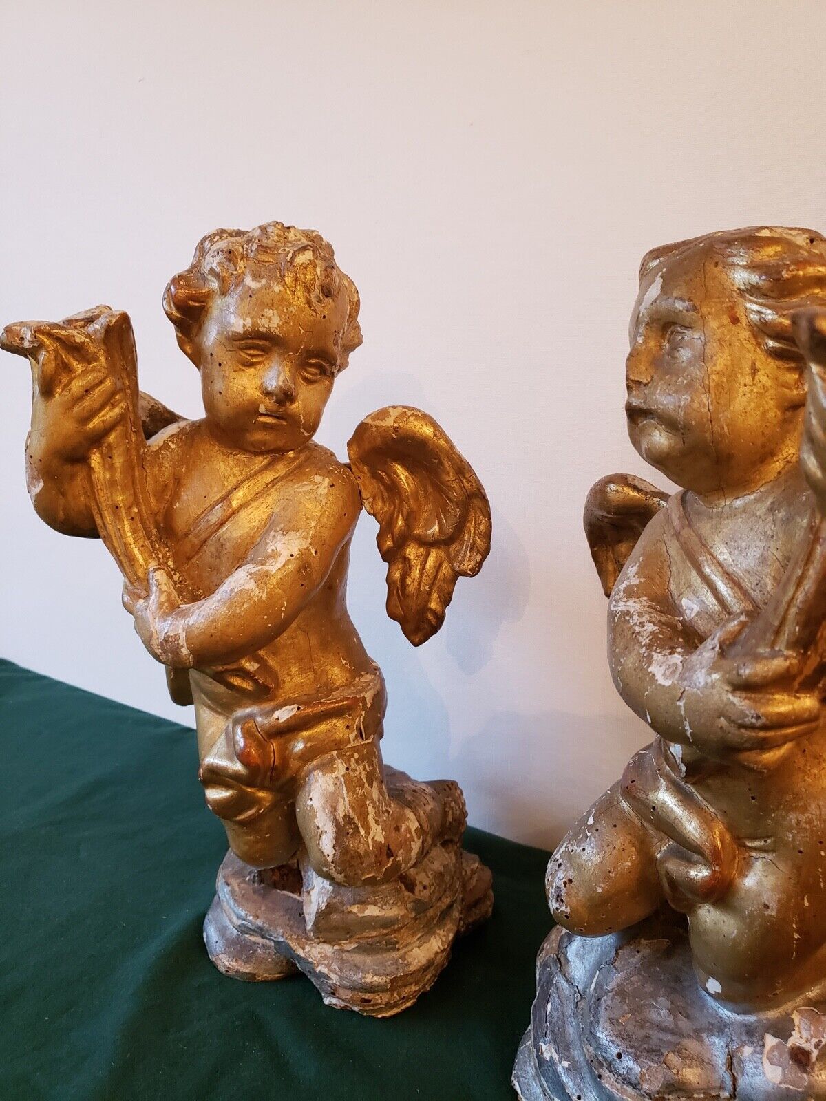 Italian Antique Pair of Angels Sculpture in Gold Leaf