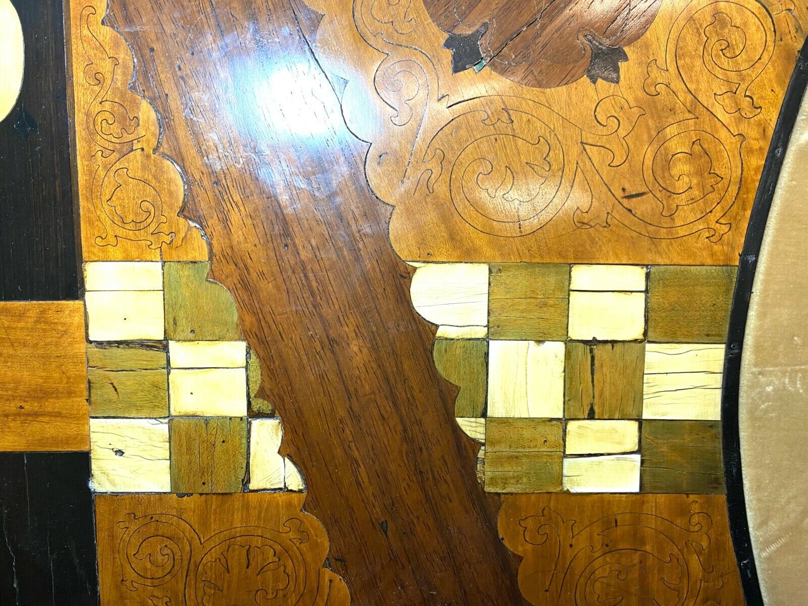1700's heraldic wood marquetry coat of arms plaque