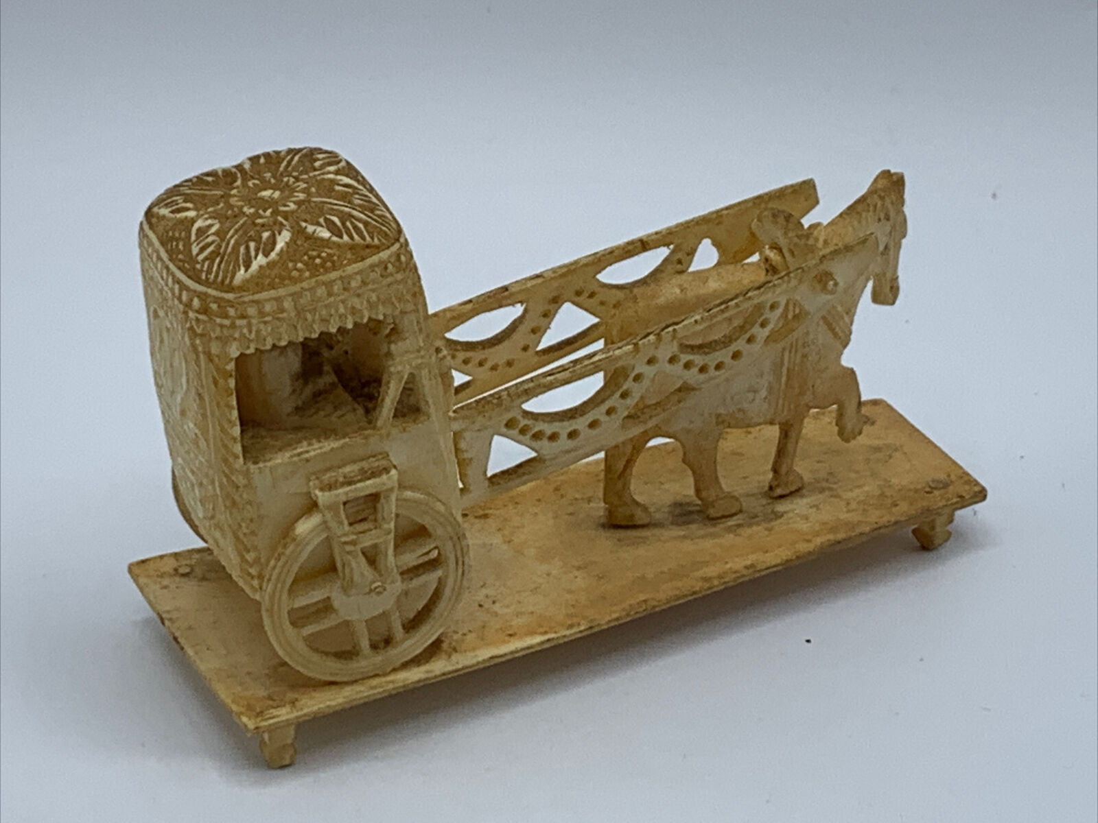 Late 1700s Inuit / Asian / Indian Chariot Artifact