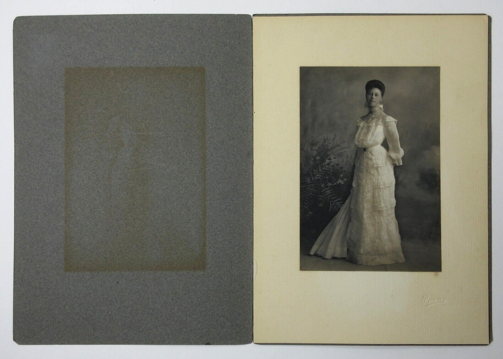 Victorian Lady Cabinet Photo Wasp Waist Lace 1900s