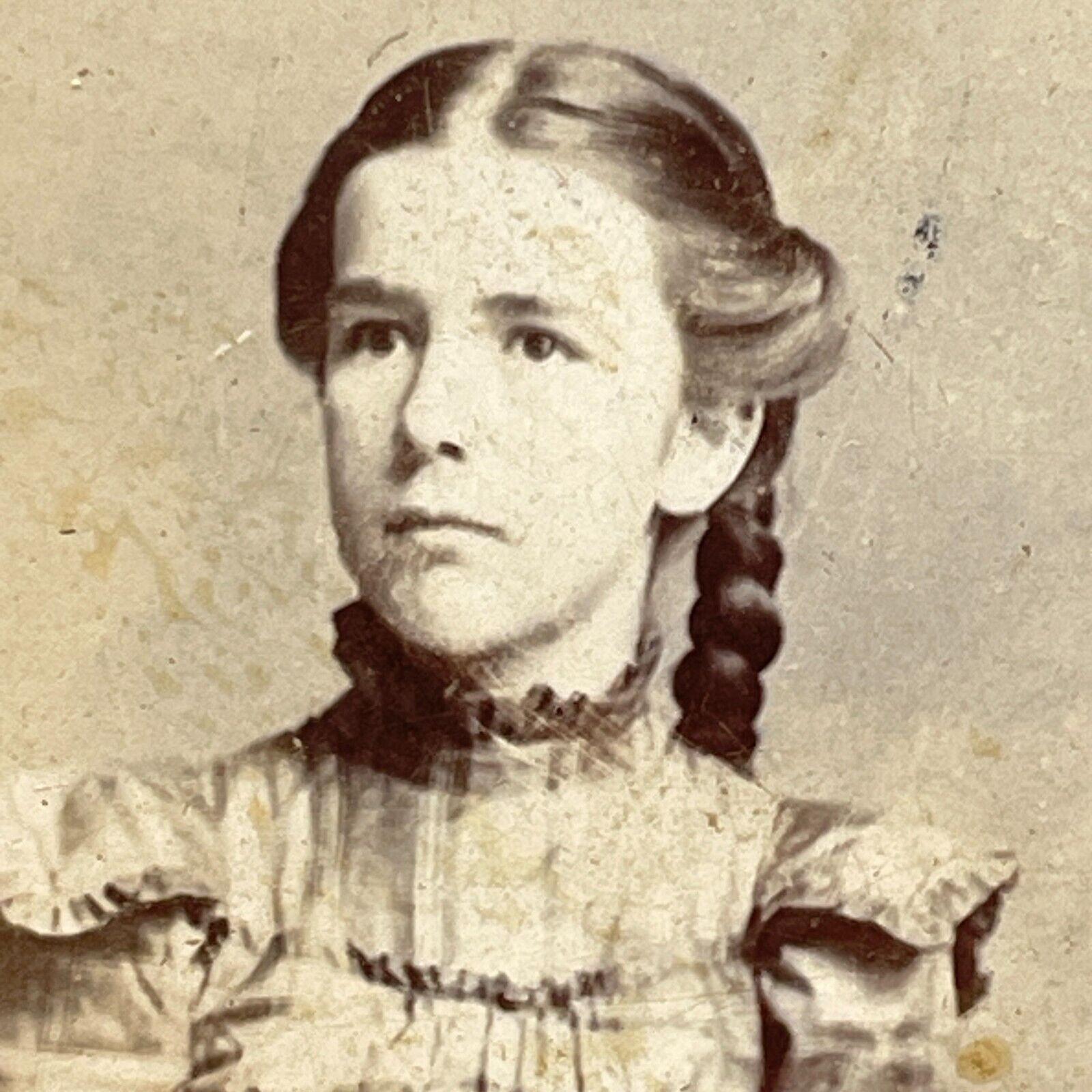 Woman Cabinet Card Photo from 1900-1910s Feminine Portrait