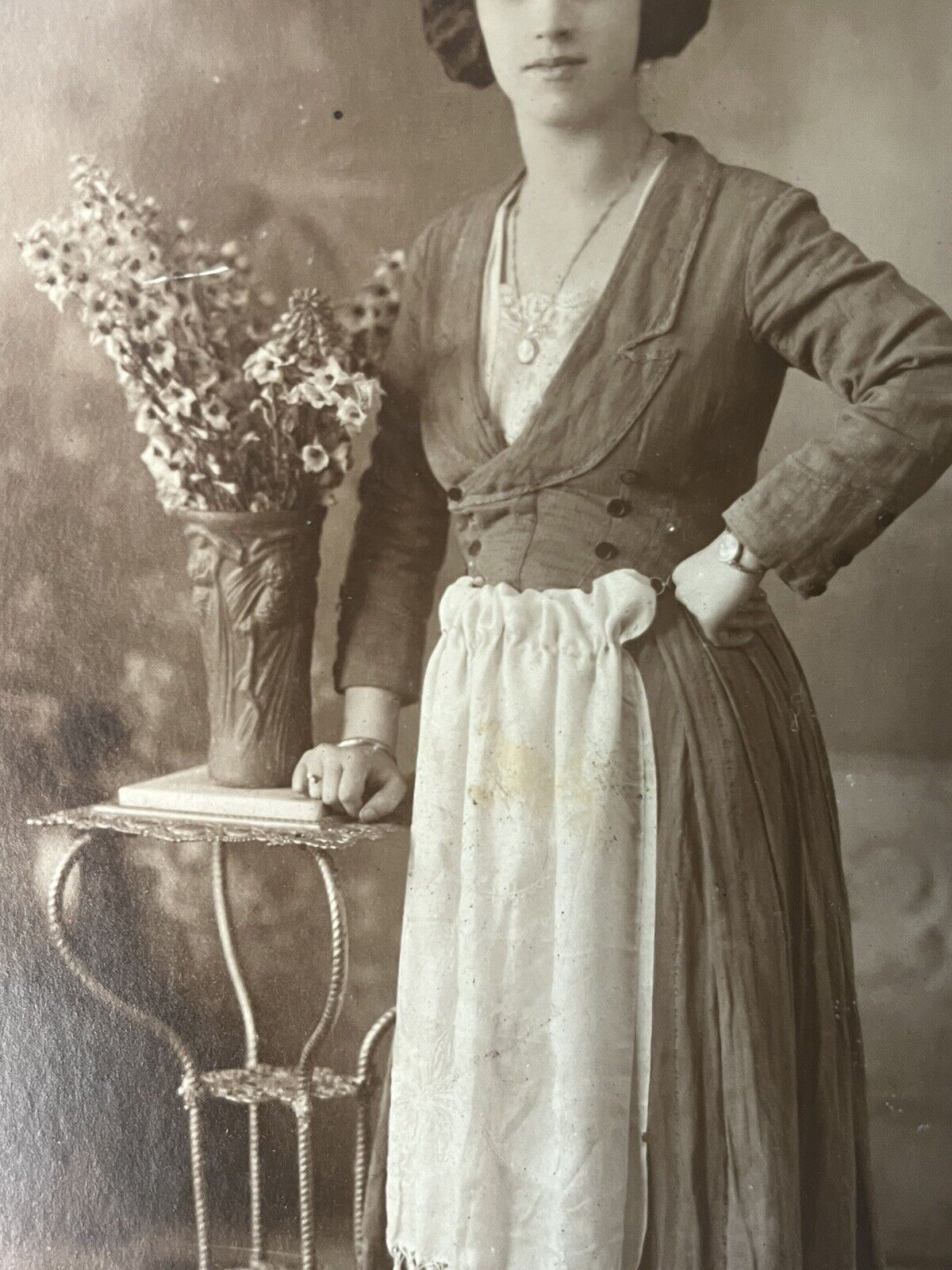 Vintage MCM Cabinet Card Photograph: Young Woman 1900s