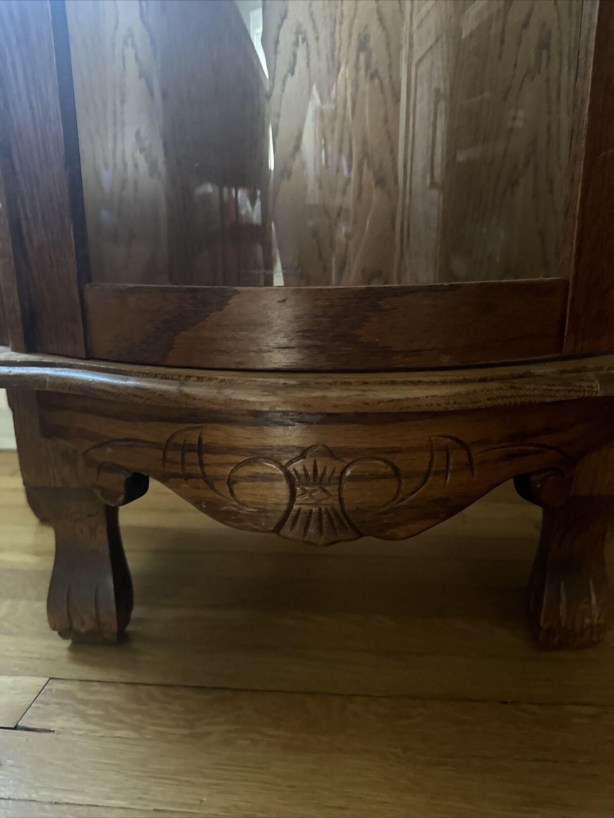 Victorian Oak Wood Curved Glass Lion Paw China Cabinet