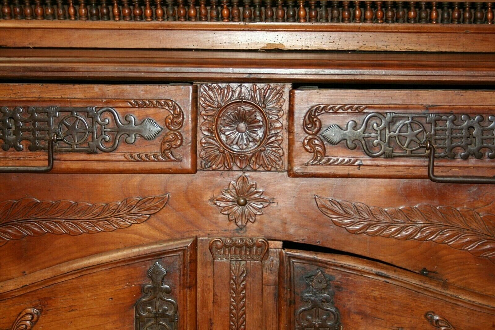 French Renaissance Vaisselier Cabinet - 1700s China Display