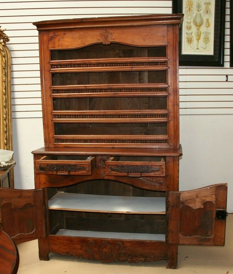 French Renaissance Vaisselier Cabinet - 1700s China Display