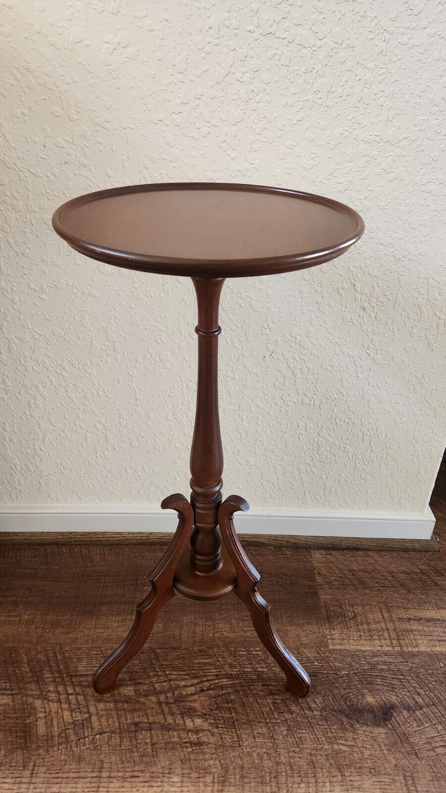 Victorian Eastlake Walnut Plant Stand Antique Vintage Decor